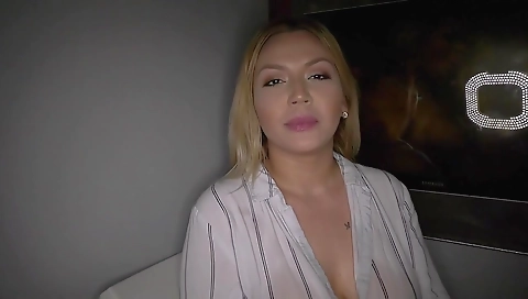 Latina milf with big ass and a juicy mouth is pounded