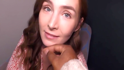 Amateur housewife sucks a big black cock in hotel room