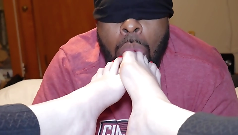 Red-haired couple with painted toes fuck each other