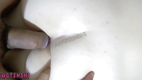 Busty amateur milf rubs her massive big natural ass