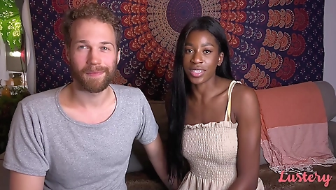 Ebony girl with a nice body showing her cunnilingus